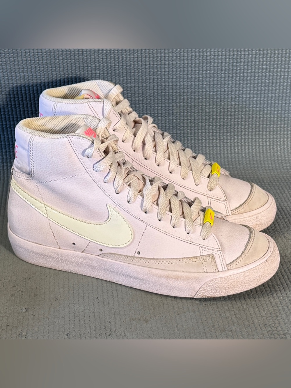 Nike Blazer Mid 77 'Digital Pink' Sneakers CZ0376-500 Women’s Size 7